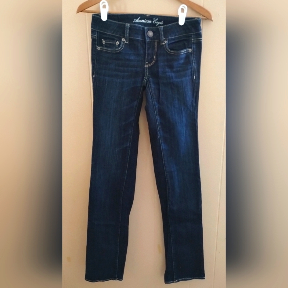 American Eagle Outfitters straight leg jeans with stretch size 00 long